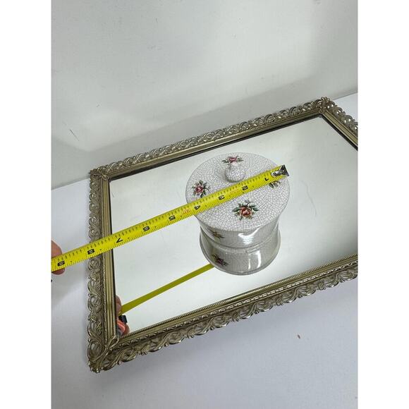 Antique Crackle Ceramic lidded Dish with Rose Floral Design - Picture 7 of 9